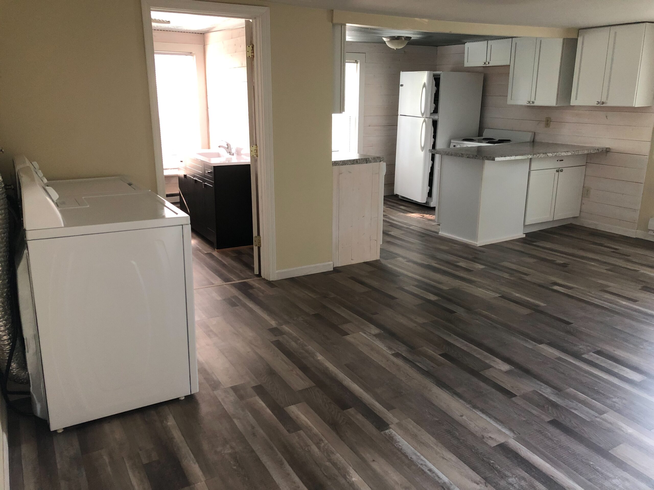 Center UP 2021 LR, KIT BATH Center UP 2021 LR, KIT BATH