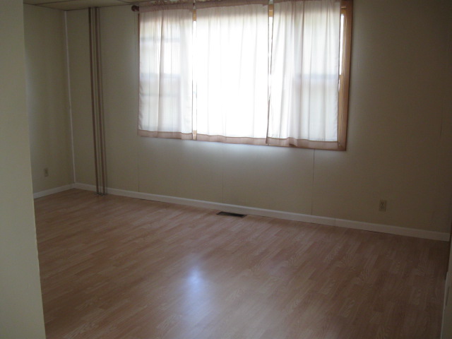 700B Living Room 700B Living Room