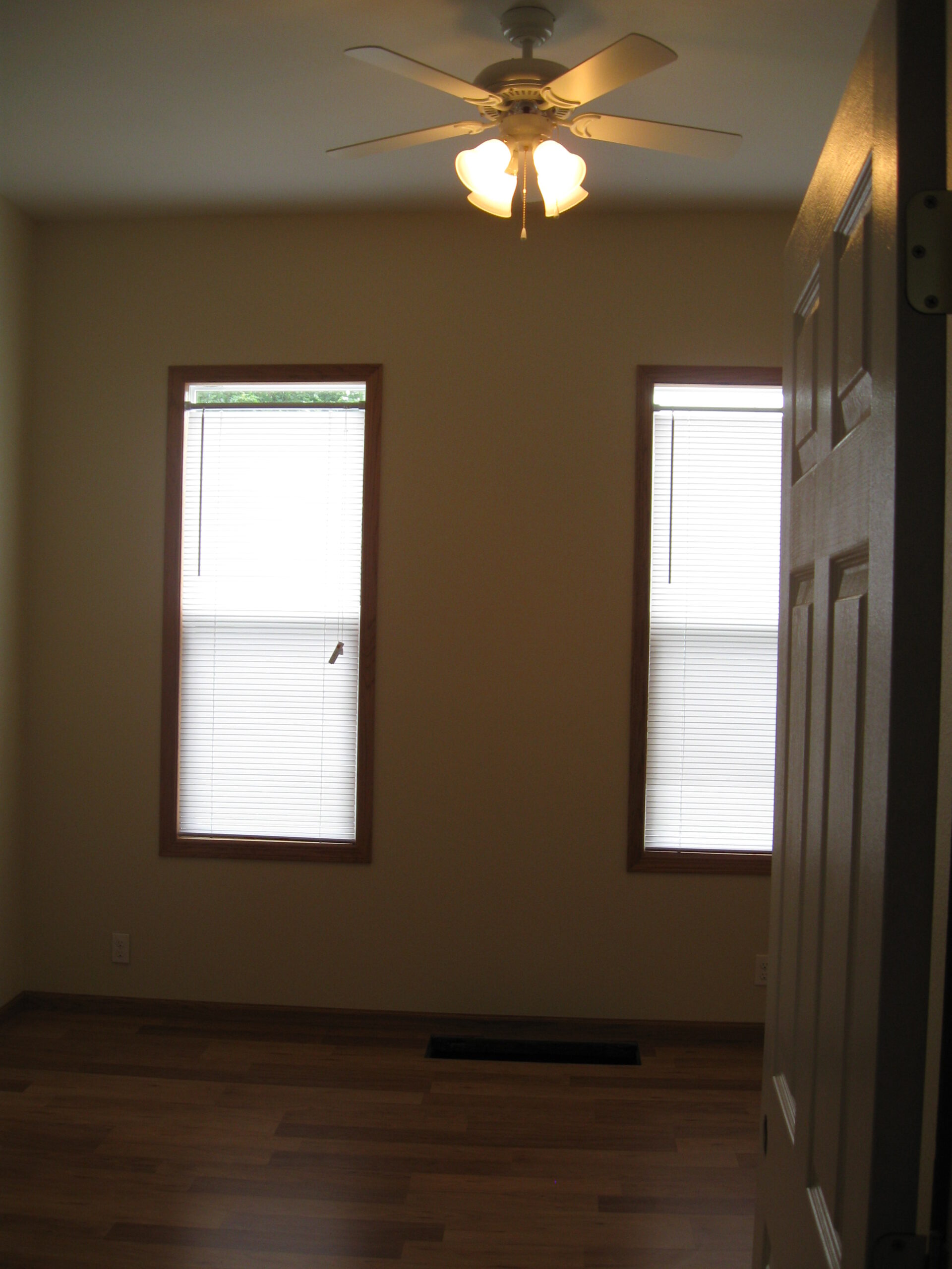 310 Front Bedroom 310 Front Bedroom