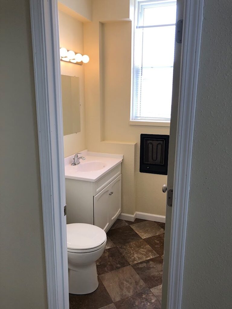 #8 Bath #8 Bath